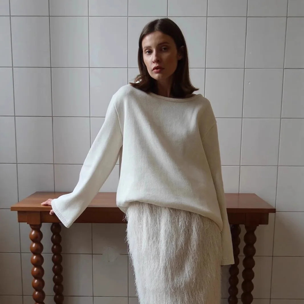 Sweter Damski z Czystej Bawełny – Luźny Krój, Dekolt O-Neck i Modne Odsłonięte Plecy