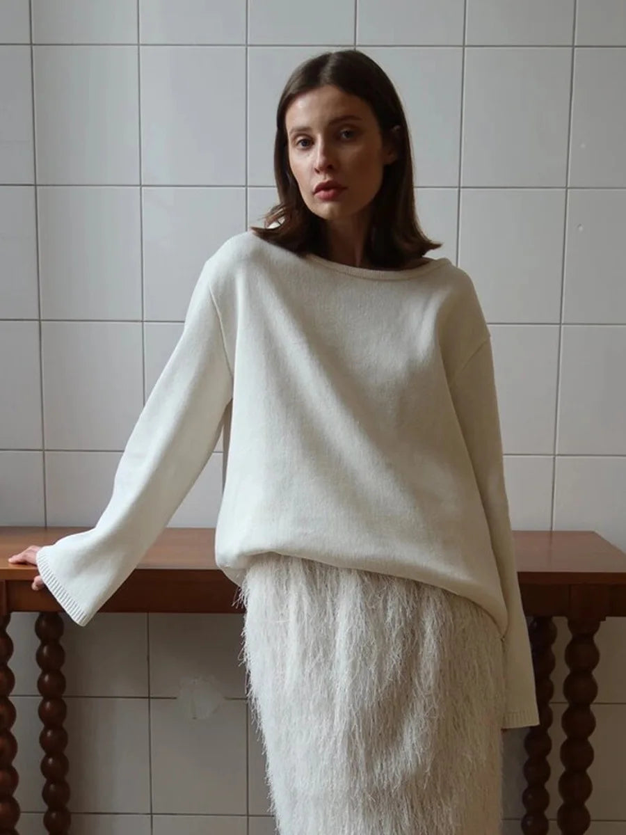 Sweter Damski z Czystej Bawełny – Luźny Krój, Dekolt O-Neck i Modne Odsłonięte Plecy