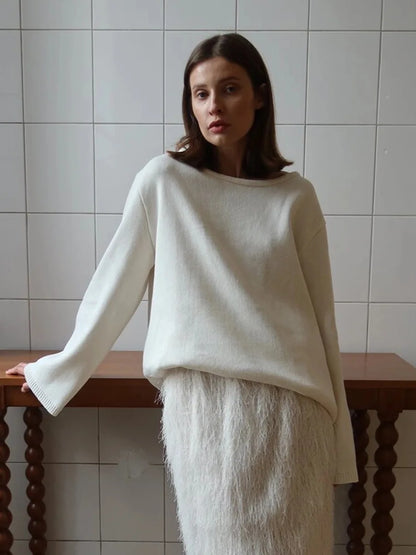 Sweter Damski z Czystej Bawełny – Luźny Krój, Dekolt O-Neck i Modne Odsłonięte Plecy