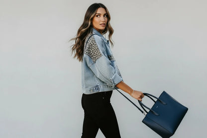 Damska kurtka jeansowa leopard