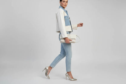 Damska kurtka jeansowa biała