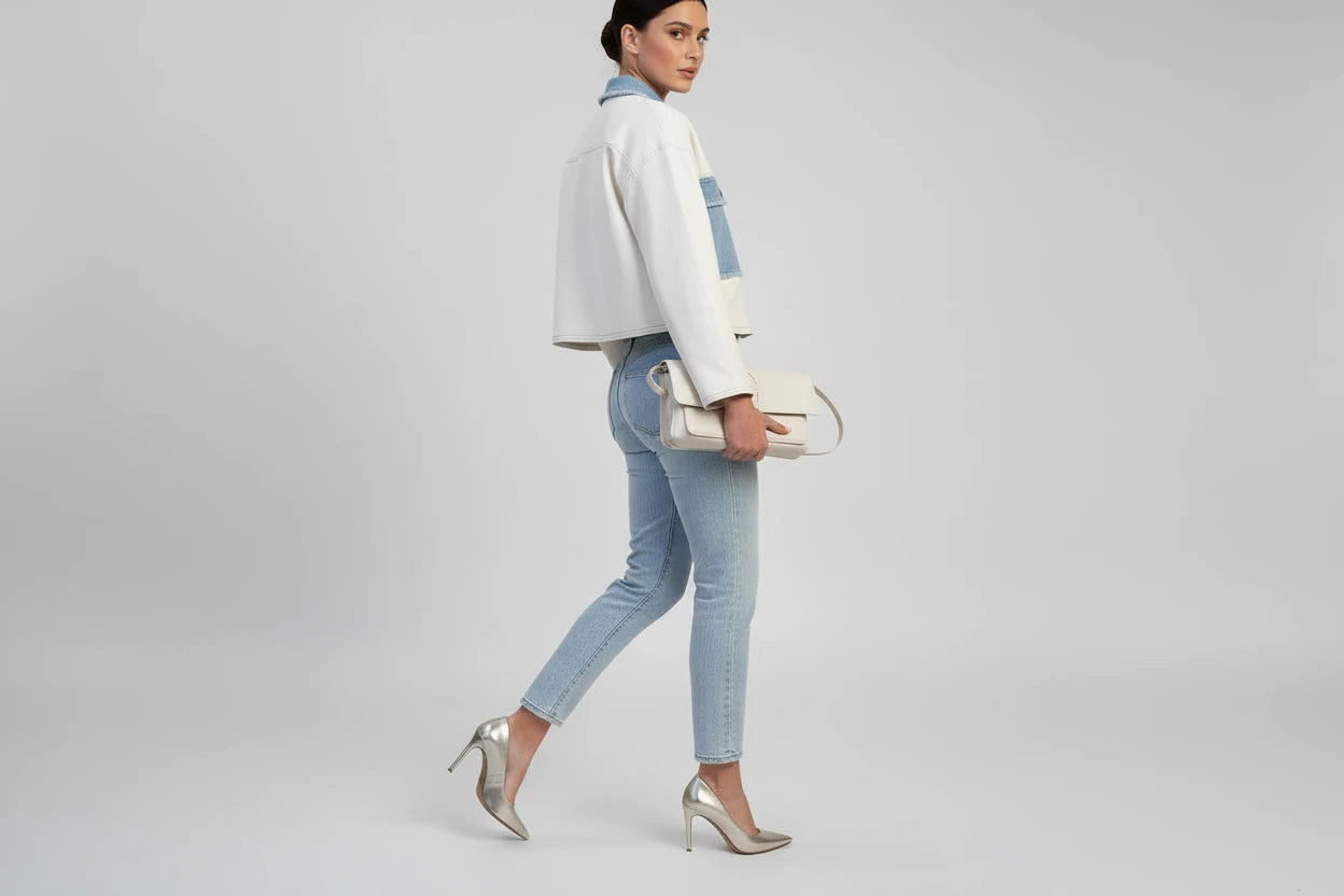 Damska kurtka jeansowa biała