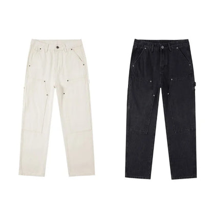 Białe jeansy męskie z naszywką na udzie – proste spodnie denim cargo z nitami