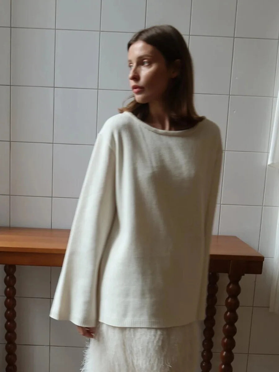 Sweter Damski z Czystej Bawełny – Luźny Krój, Dekolt O-Neck i Modne Odsłonięte Plecy