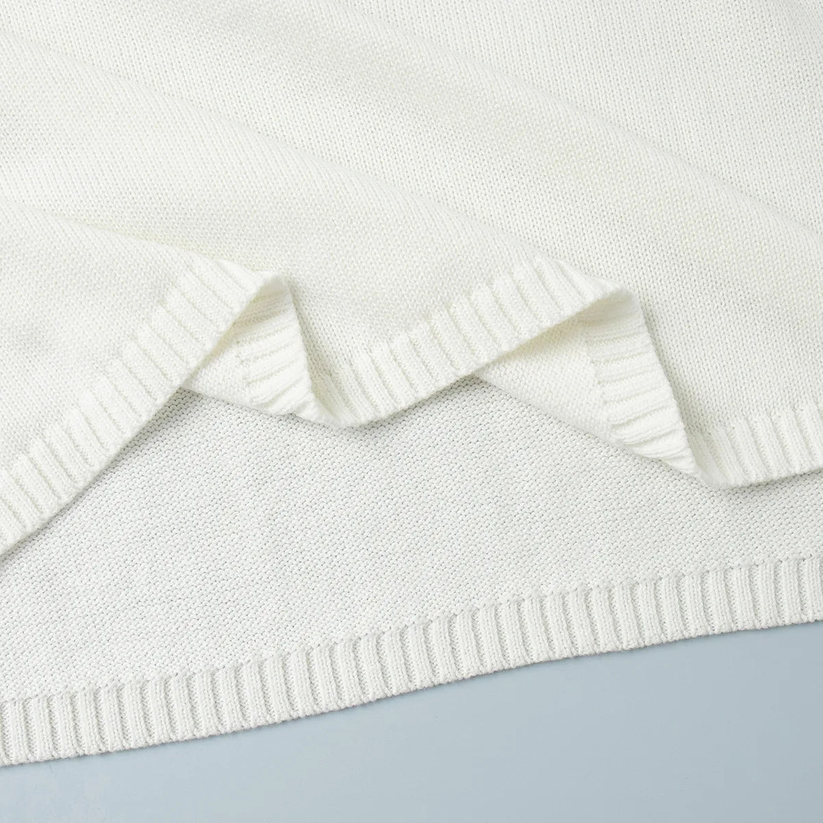 Sweter Damski z Czystej Bawełny – Luźny Krój, Dekolt O-Neck i Modne Odsłonięte Plecy