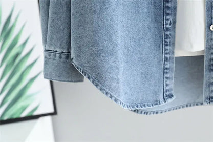 Koszula Jeansowa Damska Overshirt z Kieszeniami