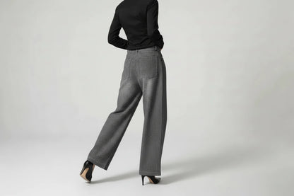 Wide leg
Luźne Damskie Spodnie Jeansowe w Paski – Styl Retro